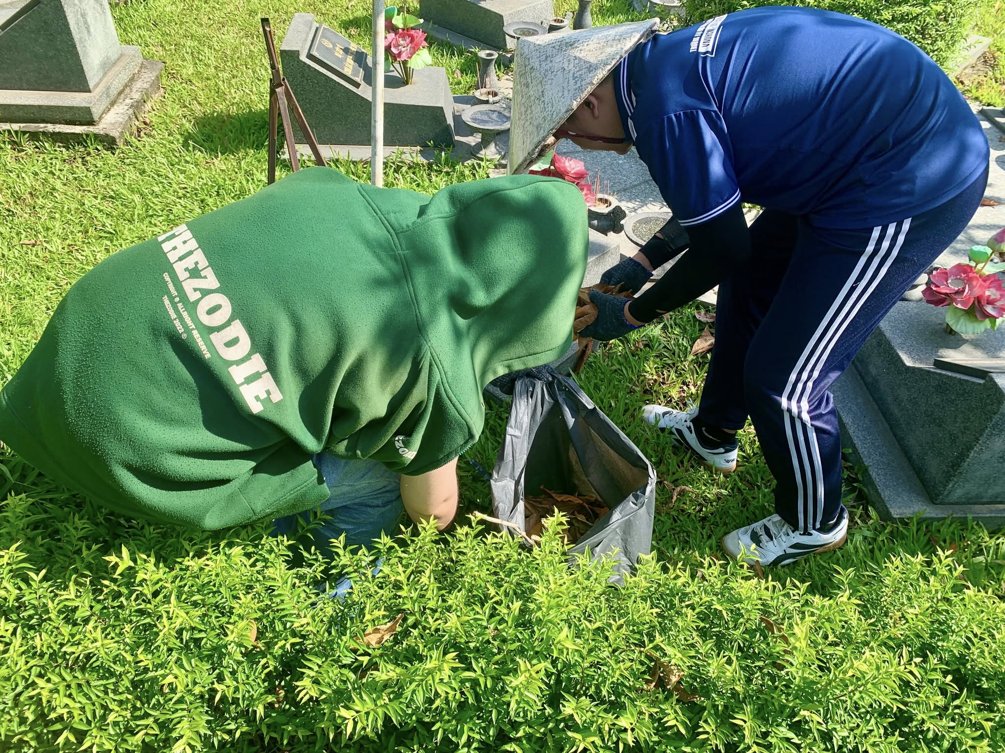 Đoàn Trường Chỉ Đạo Đoàn Khoa Khoa học và Công nghệ Vật liệu Tổ Chức Ngày Chủ Nhật Xanh 157 với Chủ Đề “Nhớ Về Cội Nguồn” "Ảnh 3"